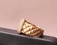 Dua Lipa Style Training Season 18K Gold Breiter Französischer Ring Massiver Goldband Art Deco Statement-Ring Celebrity Series