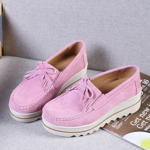 2025 <span class=keywords><strong>scarpe</strong></span> estive da <span class=keywords><strong>donna</strong></span> con zeppa media Slip-On con zeppa Sole spessa punta con nappe e colori misti per la mamma - Product Image 5