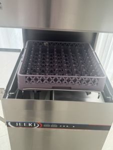 غسالة أطباق تجارية JEEKI JK-T680M1 من الفولاذ المقاوم للصدأ 304 بسعة 80 سلة/ساعة مع تعقيم بالبخار عالي الحرارة وتجفيف بالهواء الساخن - Product Image 3