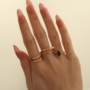 Anillo de Boda Unisex de Diseño Clásico y Simple, con Circonita Verde Creada en Laboratorio, Acero Inoxidable, Chapado en Oro de 18K, Certificado AIGS - Product Image 5