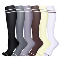 Chaussettes de compression en polyester pour hommes et femmes, tricotées, montantes, pour le fitness et la course à pied, disponibles en stock