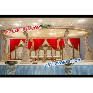 Mandap de Madera Tradicional para Bodas con Diseño de Pavo Real, Mandap Sienna Paisley para Decoración de Bodas Gujarati, Elegante Mandap Indio para Bodas en Canadá - Product Image 1