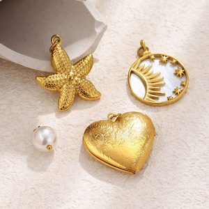 Pendentif Cœur en Acier Inoxydable Plaqué Or 18K pour Enfants et Femmes, Bijou de Plage Étanche, Charme Océanique Minimaliste - Product Image 1