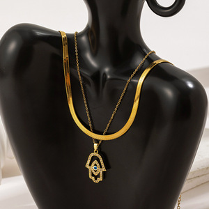 La mano della collana di palma dell'occhio del diavolo Unisex acciaio al titanio con zircone alla moda stile religioso - Product Image 3