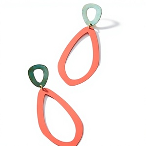 Pendientes de Acrílico y Lucite de Alta Calidad para Mujer, Diseño Moderno, Accesorio de Moda para Bodas y Fiestas - Product Image 6