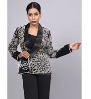Blazer court tissé moderne pour femme, coupe ajustée, infroissable, manches longues, orné de cristaux, idéal pour les réunions d'affaires et les tenues smart-casual