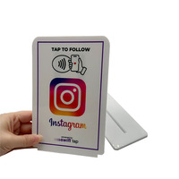 Prix usine personnalisé acrylique 13.56 Mhz puce intelligente réécriture NFC Instagram étiquette blanc NFC plaque Table présentoir 215