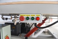 Max. Table de découpe de verre manuelle et automatique 2200*3200 mm avec rotation à 360 degrés et retournement à 90 degrés, à flottation pneumatique