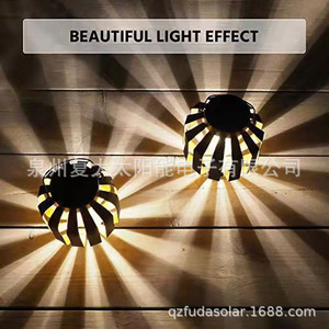 โคมไฟโซลาร์เซลล์ LED รูปทรงเหล็ก สำหรับแขวนตกแต่งสวนภายนอก พร้อมแผงโซลาร์เซลล์และแบตเตอรี่ในตัว - Product Image 4