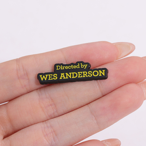 "Réalisé par WES <span class=keywords><strong>ANDERSON</strong></span>" Dessin animé anglais nom émail broche mode vêtements accessoires cadeau pour les amis - Product Image 1