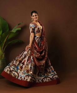 Lehenga Choli con Estampado Kalamkari en Oferta para Damas, Ropa Festiva para Bodas y Recepciones, Traje Tradicional Disponible a Precio de Exportación - Product Image 5