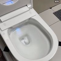 WC intelligent moderne à nettoyage automatique, cuvette de toilette électronique à ouverture et chasse d'eau automatiques par capteur