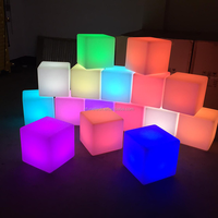 Cube lumineux LED 3D décoratif pour l'extérieur, avec changement de couleur RVB, pour bar / boîte de nuit / fête / mariage