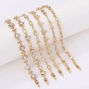 ZYO ขายส่งกำไลข้อมือทอง 18K ชุบทองประดับเพชรคิวบิกเซอร์โคเนีย ทำจากทองเหลือง สำหรับผู้หญิง เครื่องประดับแฟชั่น กำไลเพชร CZ แบบกำหนดเองสำหรับผู้หญิง - Product Image 3