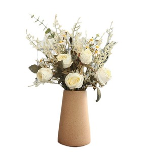 Bouquet de fleurs artificielles en soie, roses et marguerites, fleurs séchées, décoration intérieure, accessoires de mariage en plein air, respectueux de l'environnement - Product Image 5