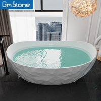Baignoire autoportante GM-8035 GMstone en résine blanche moderne, surface solide, avec drain central, garantie 3 ans, pour salle de bain
