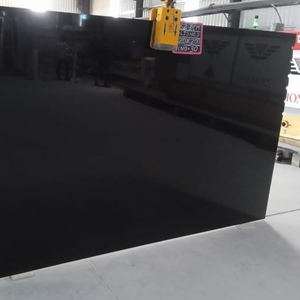 Dalle de granit noir absolu sur mesure de haute qualité pour la décoration murale de cuisines et salles de bain de villas et hôpitaux, export en vrac Inde - Product Image 1