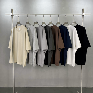 T-shirt court tendance de marque, coupe oversize et carrée, en coton 275 g/m² de haute qualité, imprimé DTG, grammage lourd, personnalisable, très prisé - Product Image 4