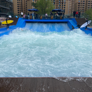 Simulateur de surf <span class=keywords><strong>bleu</strong></span> clair commercial fabricants de simulateur de surf de vague de queue équipement de jeu d'eau à bas prix en gros - Product Image 1