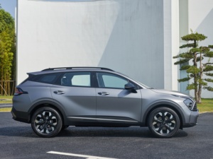 Para <span class=keywords><strong>Sportage</strong></span> 2.0L: SUV Familiar Económico y Eficiente en Consumo de Combustible con Diseño Interior Moderno, Automático, Volante a la Izquierda, Híbrido, Coche Usado - Product Image 6