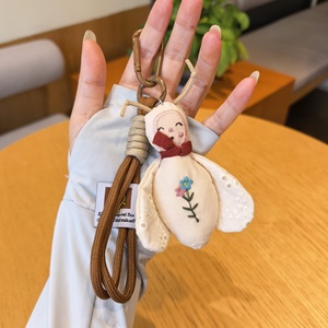 Porte-clés en tissu écologique en forme d'abeille 3D durable, fait main, pour sac à main, cadeau d'anniversaire pour enfant, chaîne de téléphone, animal de dessin animé - Product Image 3