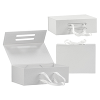 Boîte cadeau pliable de luxe avec logo personnalisé, poignée en ruban, couvercle magnétique pliable, emballage rigide pour vêtements, chaussures, articles vestimentaires