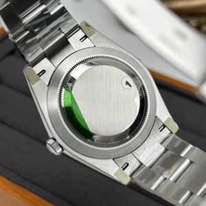 Reloj de Buceo de Lujo para Hombre, 39 mm, Acero Inoxidable, Cristal de Zafiro, Esfera con Diseño de Aguacate, Movimiento Automático ETA 3230, Resistente al Agua 50 Bar - Product Image 5