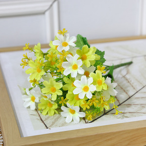 Bouquet de marguerites artificielles Lichao, 28 têtes, fleurs en soie pour la décoration de jardin, de maison et de projets extérieurs - Product Image 3