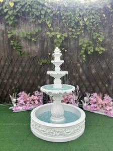Fuente de Jardín Clásica para Exteriores con Estructura de Tres Niveles y Flujo de Agua Laminar para Decoración de Eventos y Bodas - Product Image 1