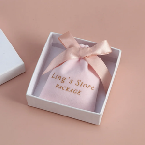 Bolsa de Terciopelo con Cordón de 7x9cm, Personalizada con Logotipo, Pequeña, para Joyería - Product Image 2