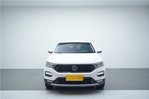Volkswagen T-Roc 230TSI 2WD Trendline 2019 |   1.4L Turbo |   Blanco |   Auto Usado con 49,800 KM - Product Image 4