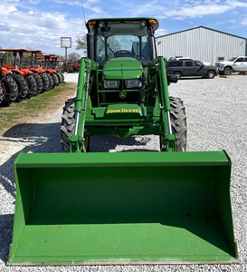 รถแทรคเตอร์ทางการเกษตร John And Deere 120 Hp 4x4พร้อมอุปกรณ์ครบครันในราคาถูกมาก - Product Image 1