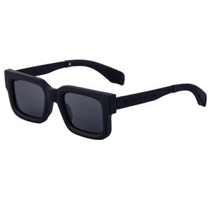Lunettes de soleil rétro pour hommes à petite monture carrée, protection UV400, verres transparents incolores en PC et métal, idéales pour le voyage et la mode - Product Image 4