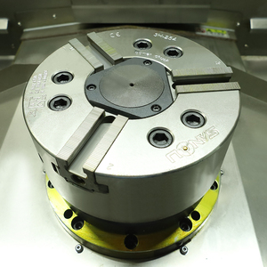 เครื่องกัดซีเอ็นซีแนวตั้งแบบแกนหมุนความเร็วแปรผัน รุ่น HX1040-BC5 ระบบควบคุม GSK แกนหมุนเดี่ยว สำหรับงานกัดโลหะ - Product Image 4