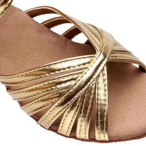 Chaussures <span class=keywords><strong>de</strong></span> <span class=keywords><strong>danse</strong></span> fantaisie à semelle souple et à talon haut pour femmes italiennes sexy Chaussures <span class=keywords><strong>de</strong></span> <span class=keywords><strong>danse</strong></span> latine en satin à talon haut pour femmes - Product Image 6