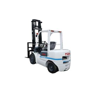 Chariot élévateur à fourche à moteur thermique TCM d'occasion de 3 tonnes, longueur de fourche 1200 mm, largeur de fourche 1500 mm, bras télescopique pour la construction et l'agriculture - Product Image 1