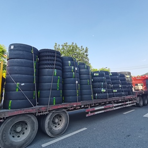 Pneus de camion 225/50R18 et 225/55R18 : Le choix idéal pour votre véhicule - Product Image 5