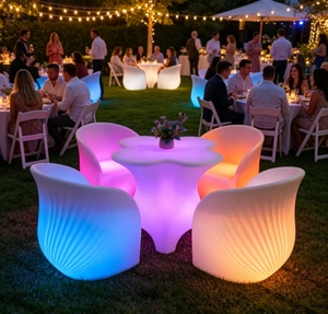 Set di Mobili Luminosi a LED RGB, Tavolo e Sedie a Forma di Fiore IP65 Impermeabile, Ricaricabile, 16 Colori Cangianti. Ideale per Patio Esterno - Product Image 4