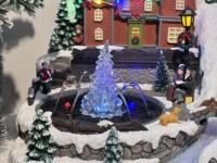 Rumah Desa Natal Resin LED Serat Optik Besar Promosi, Ornamen Anime Lucu, Air Mancur Asli, Religius