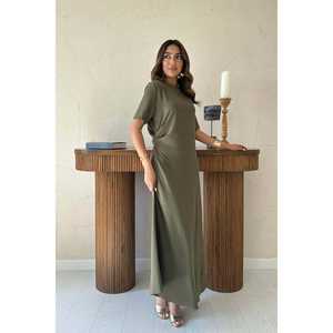 Vestido Casual Diario de Cuello Redondo Plisado Color Caqui al por Mayor, con Cintura Natural, Silueta Holgada y Tejido Transpirable - Product Image 4