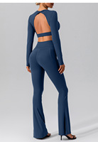 Ensemble de sport et yoga 2 pièces pour femme : Crop top à manches longues et dos ouvert, pantalon évasé taille haute à fente, extensible, pour l'entraînement et le fitness