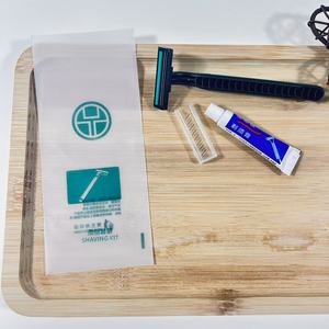 Vente en gros de fournitures d'hôtel kit dentaire écologique jetable bon marché brosse à dents dentifrice en plastique souple kit de toilette riche - Product Image 4