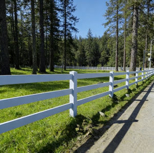 Valla de PVC de 3 Rieles para Caballos, Vinilo Blanco, 4.5 pies de Altura, Ecológica, Fácil de Montar, Gran Venta - Product Image 1