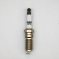 Bujía de iridio de alto rendimiento al por mayor 12625058 accesorios originales para coches de gasolina americanos nueva condición