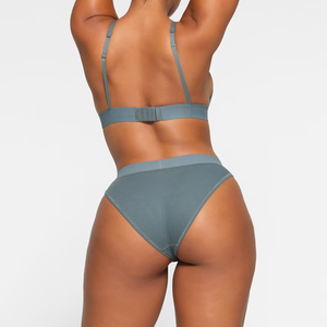 Set di Intimo Femminile Personalizzato con Logo Ricamato, <span class=keywords><strong>100</strong></span>% <span class=keywords><strong>Cotone</strong></span>, Senza Ferretto, Traspirante ed Ecologico, con <span class=keywords><strong>Reggiseni</strong></span> Classici e Slip - Product Image 4