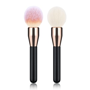 Pinceau à poudre à tête large en poils synthétiques type ampoule, manche en bois, n'absorbe pas la poudre, poils doux et moelleux, pour fond <span class=keywords><strong>de</strong></span> teint - Product Image 1