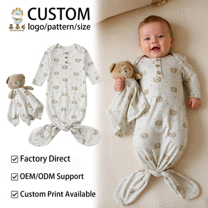 Ensemble cadeau Guai Premium en coton biologique pour bébé, robe et couverture de sécurité avec nœud à l'arrière pour nouveau-né - Product Image 1