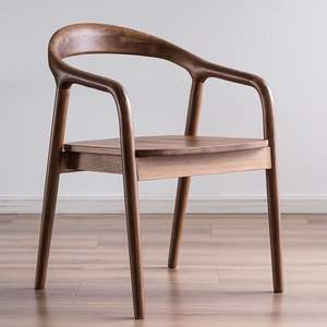 Silla de Comedor de Madera Maciza Estilo Nórdico con Respaldo, Diseño Simple para Uso Doméstico - Product Image 1