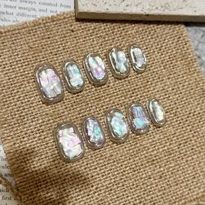 Ámbar Finales de otoño <span class=keywords><strong>Uñas</strong></span> artificiales hechas a mano Conchas iridiscentes de <span class=keywords><strong>color</strong></span> café Nail Art Plata Exquisitas <span class=keywords><strong>uñas</strong></span> postizas <span class=keywords><strong>cortas</strong></span> - Product Image 6