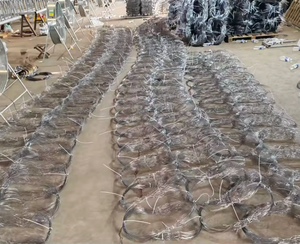 รั้วลวดตาข่ายเหล็กแรงดึงสูง 5 ถึง 8 ฟุต - ตาข่ายนิรภัยแข็งแรงทนทานสำหรับป้องกันปศุสัตว์/กวาง และป้องกันพื้นที่/สวน - Product Image 4